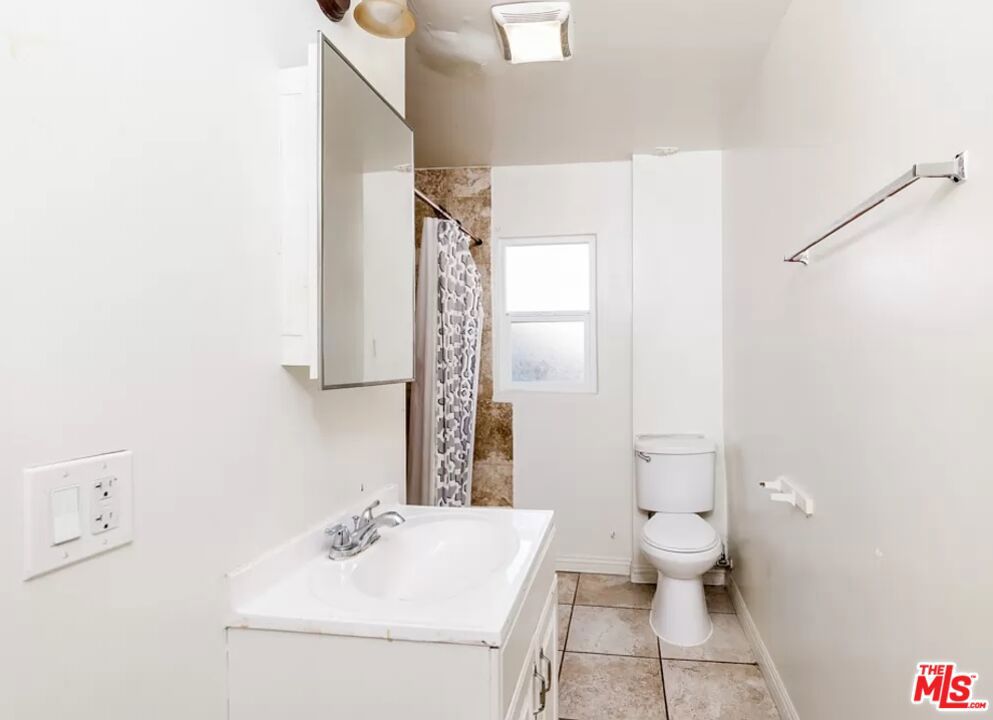 1762 Glendale Boulevard Property Photo 12