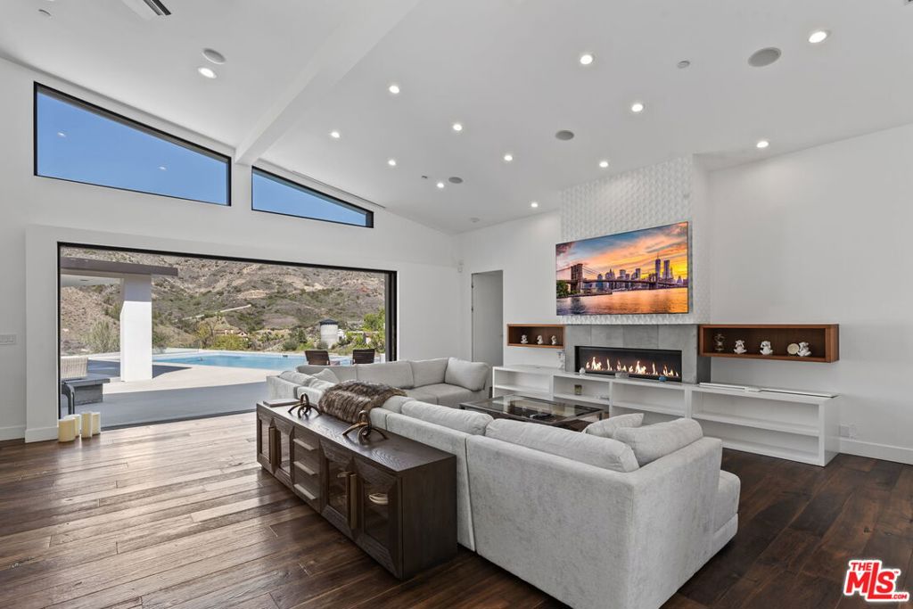31830 Lobo Canyon Property Photo