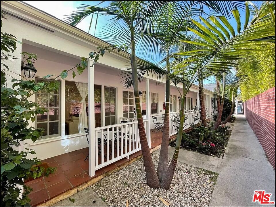 816 17th Street C Property Photo