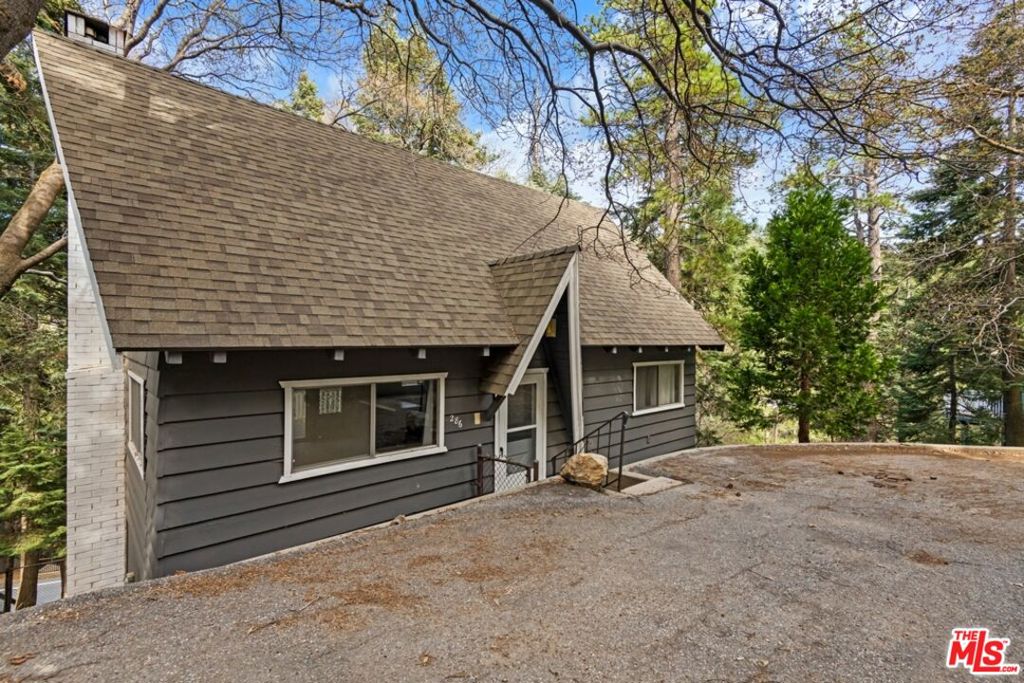 286 S Fairway Drive Property Photo 1