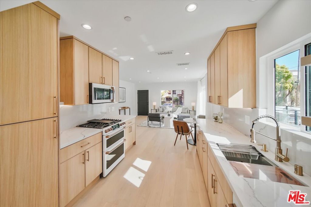 2021 Idaho Avenue Property Photo