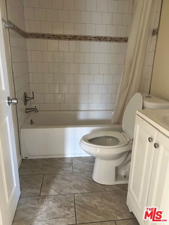 432 N Harvard Boulevard Property Photo 8