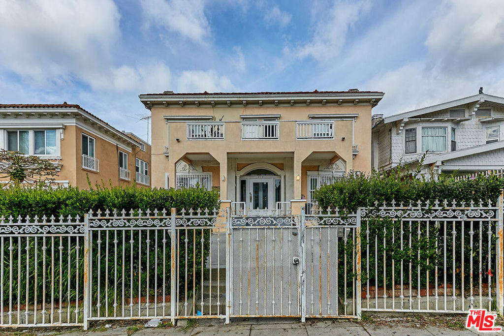 819 S Mariposa Avenue Property Photo