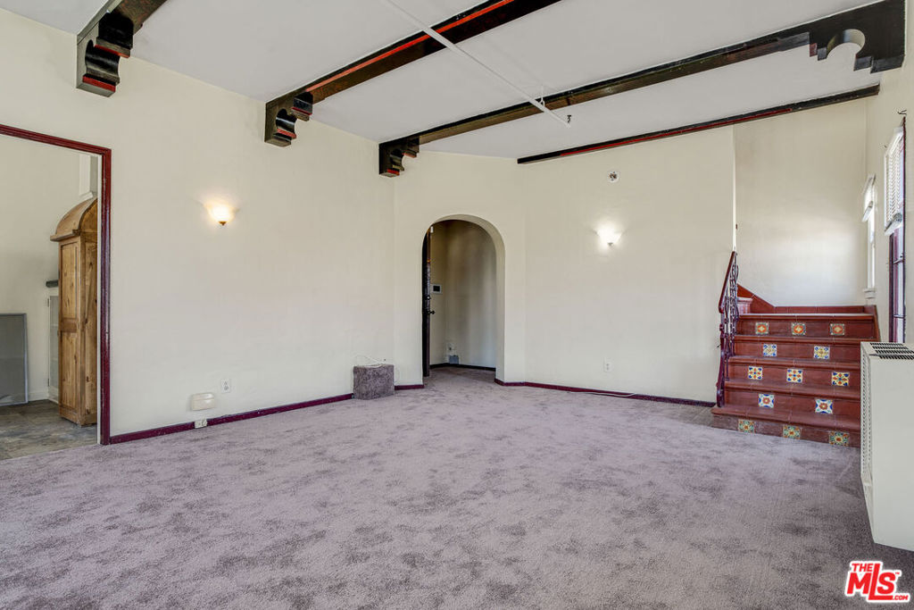 4151 3rd Avenue Property Photo 5