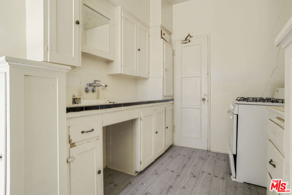 4151 3rd Avenue Property Photo 10