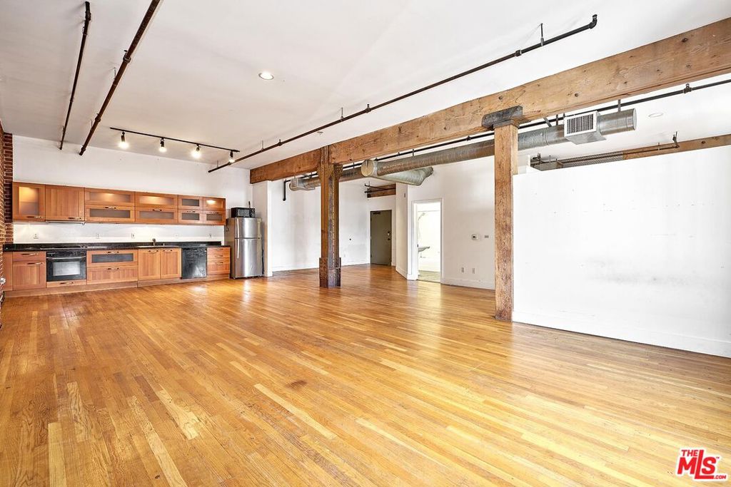 215 S Santa Fe Avenue 4 Property Photo