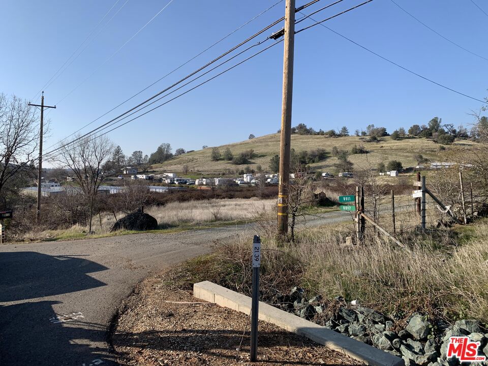 8909 State Highway 20 Property Photo 5