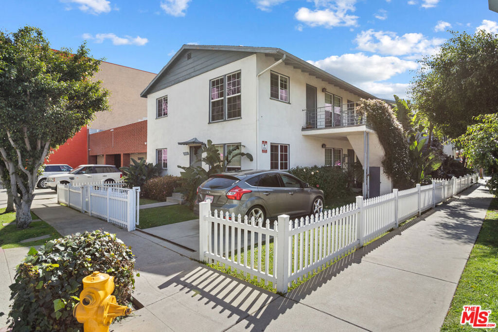 11158 Massachusetts Avenue Property Photo 2