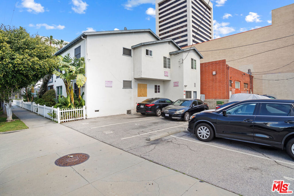 11158 Massachusetts Avenue Property Photo 5