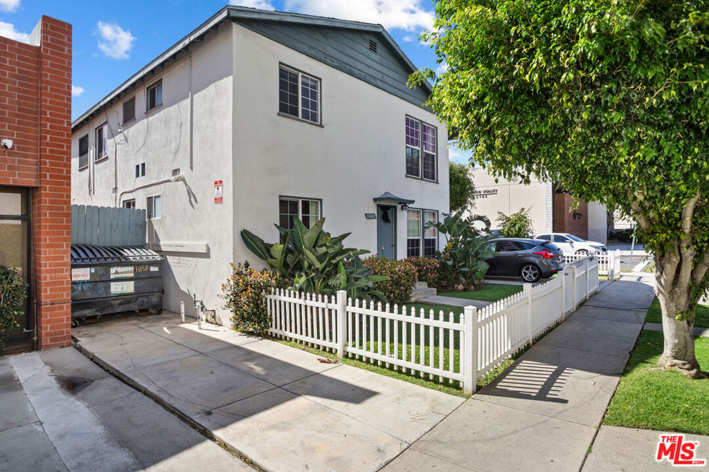 11158 Massachusetts Avenue Property Photo 6