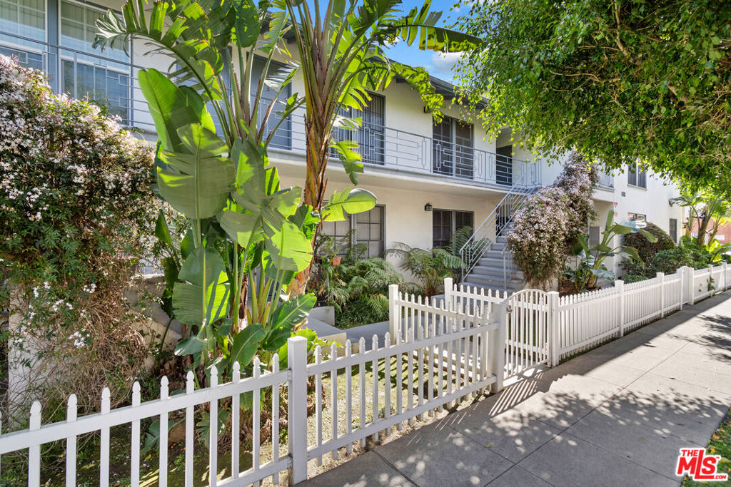 11158 Massachusetts Avenue Property Photo 8