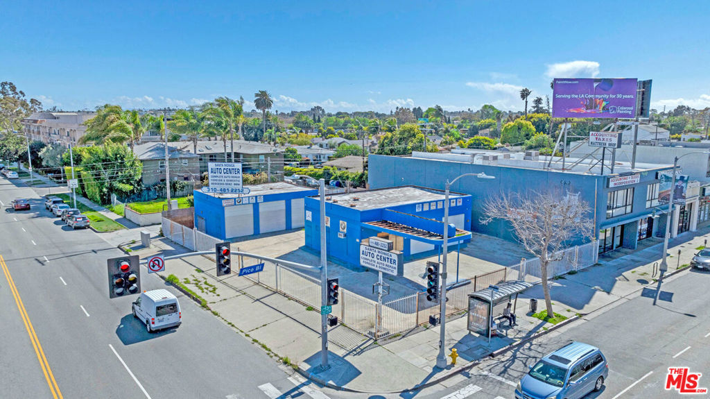 11708 W Pico Boulevard Property Photo 1