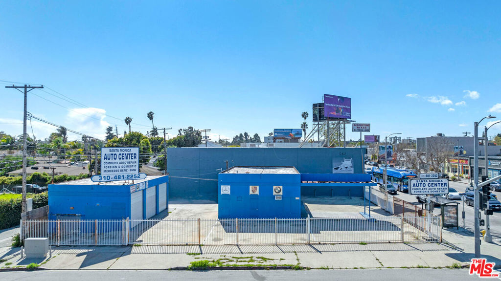 11708 W Pico Boulevard Property Photo 3