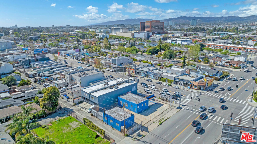 11708 W Pico Boulevard Property Photo 8