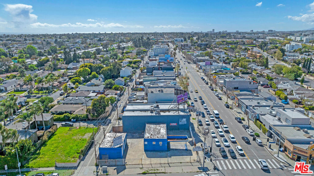 11708 W Pico Boulevard Property Photo 9