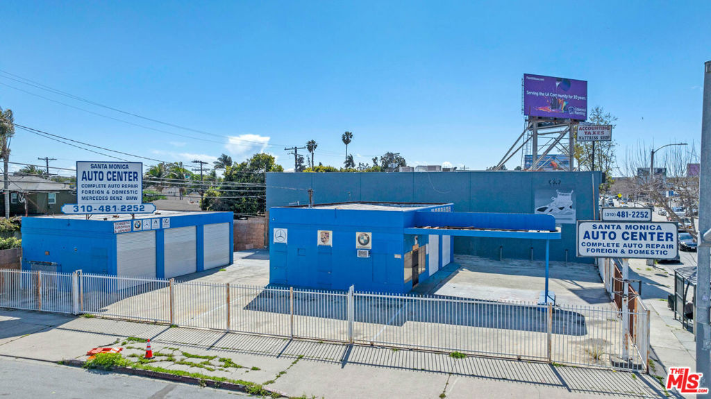 11708 W Pico Boulevard Property Photo 16