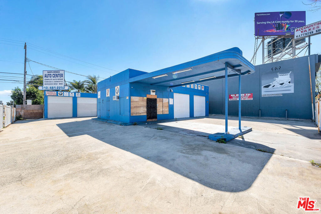 11708 W Pico Boulevard Property Photo 17