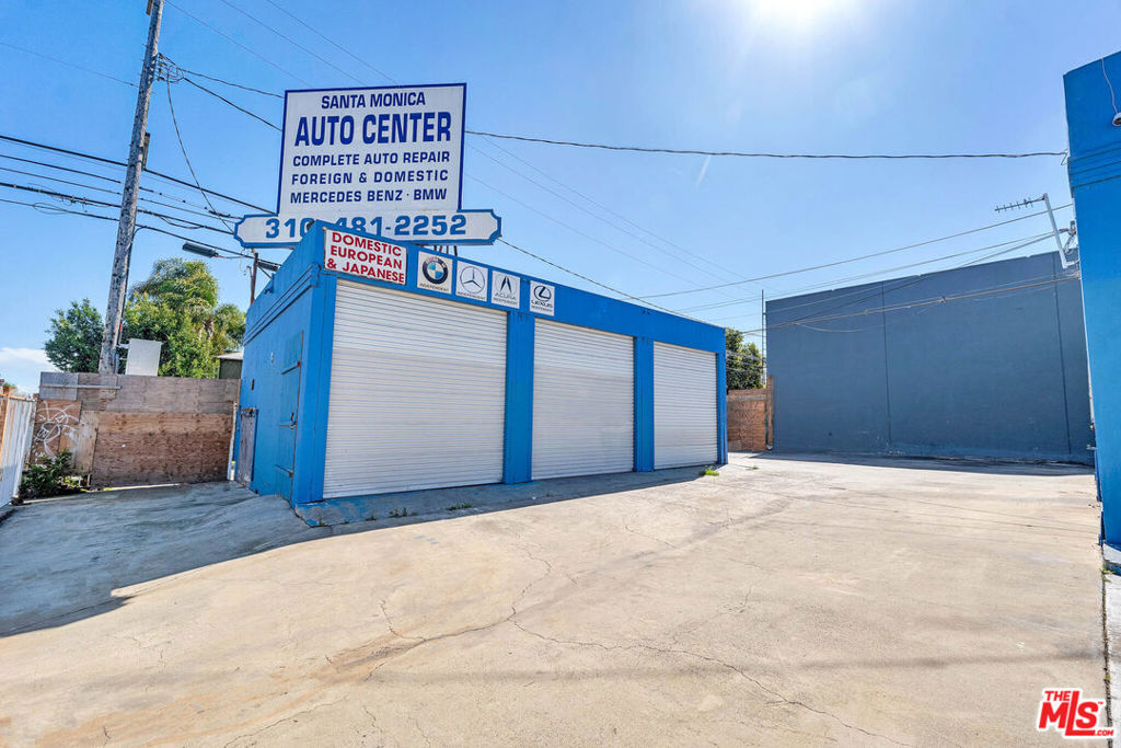 11708 W Pico Boulevard Property Photo 25