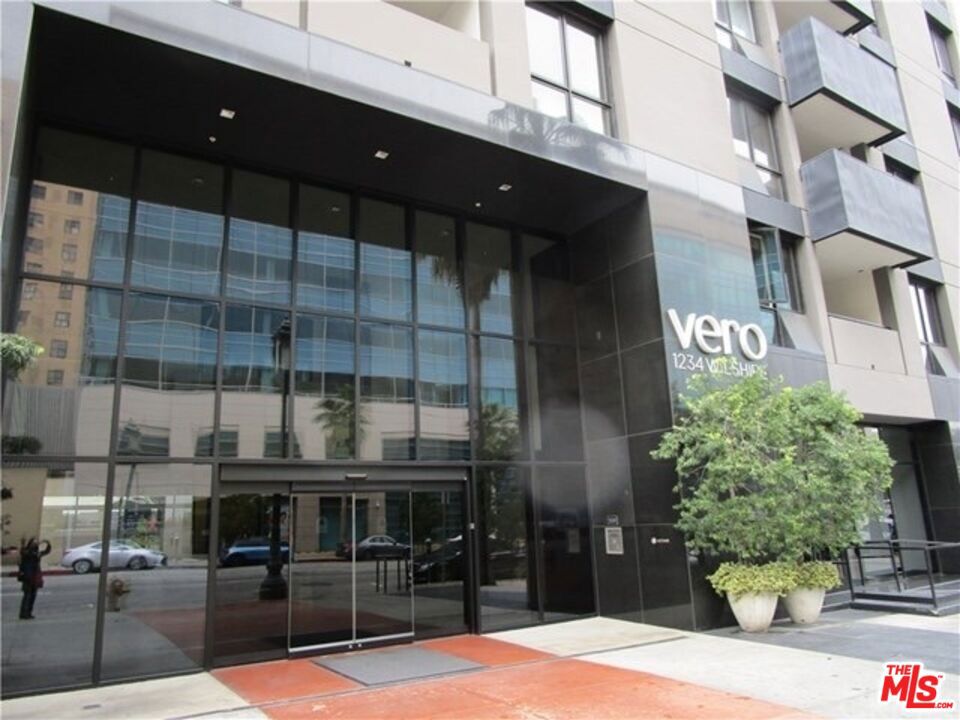 1234 Wilshire Boulevard 318 Property Photo