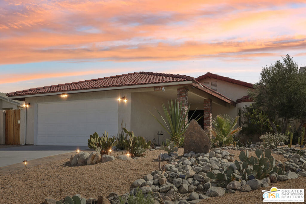 9888 Valencia Drive Property Photo 1