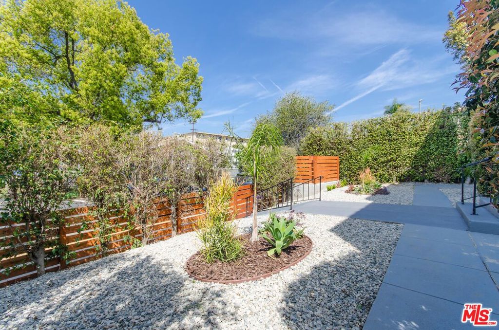 406 S Coronado Street Property Photo 10