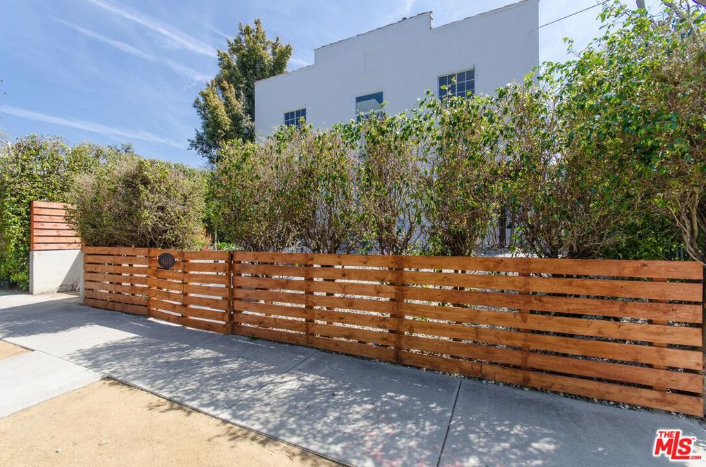 406 S Coronado Street Property Photo 12