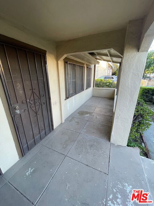 1185 N Normandie Avenue Property Photo 4