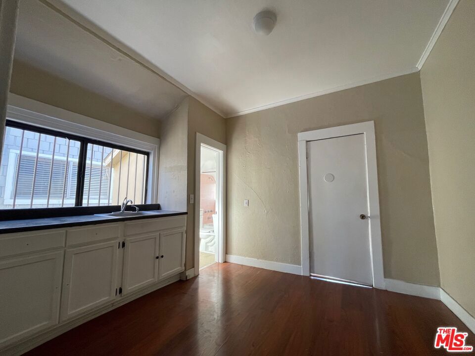 1185 N Normandie Avenue Property Photo 14