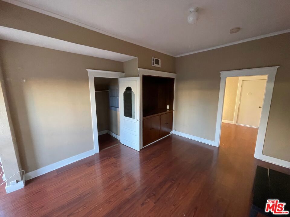 1185 N Normandie Avenue Property Photo 15