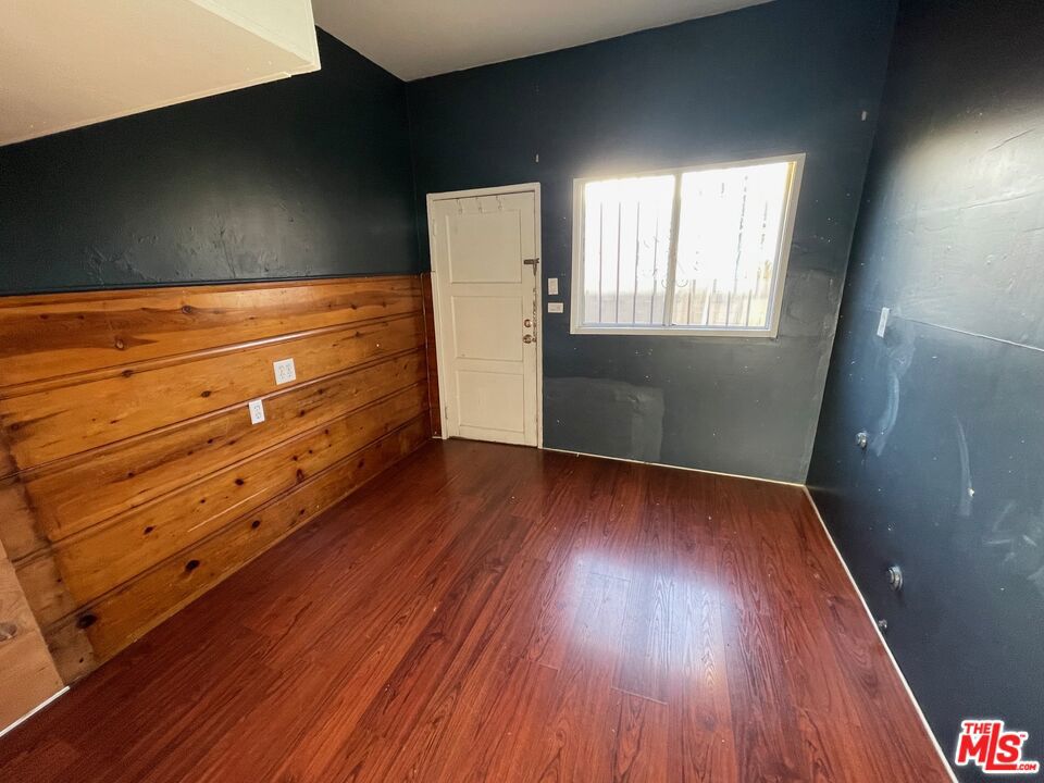 1185 N Normandie Avenue Property Photo 18