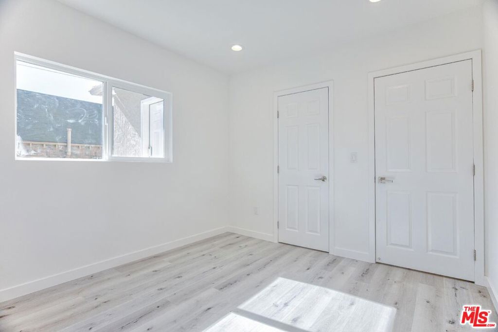158 N Edgemont Street Property Photo 27