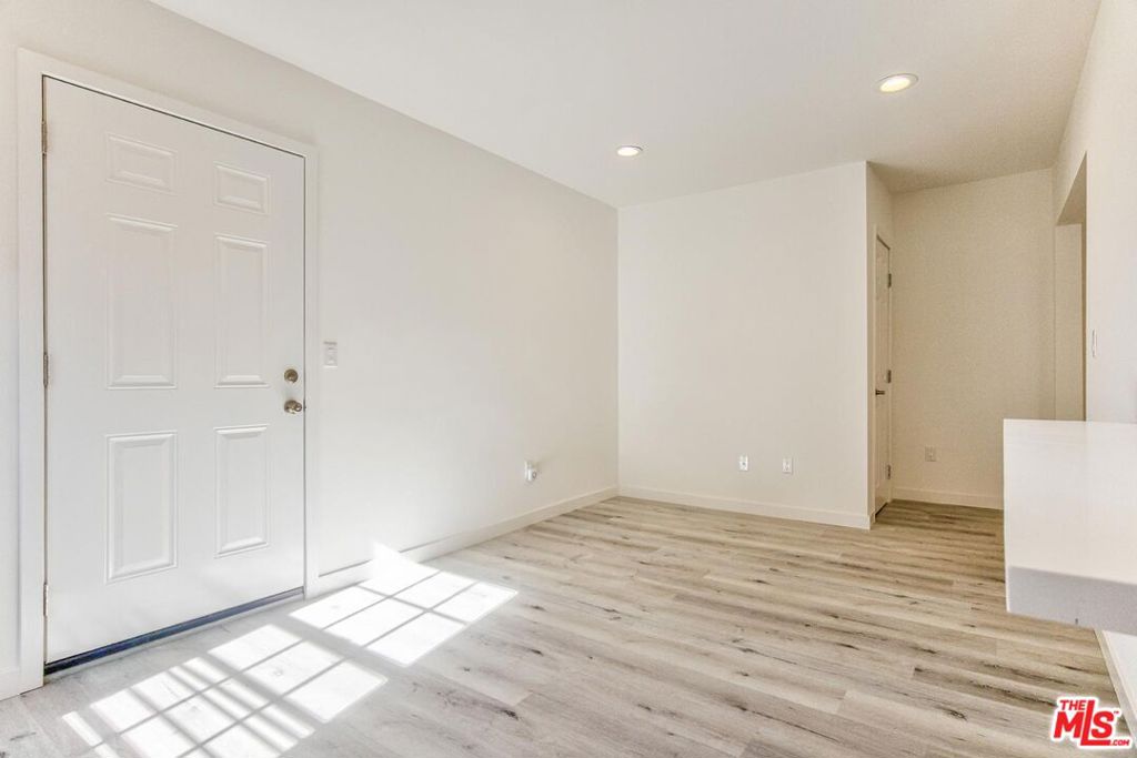 158 N Edgemont Street Property Photo 39