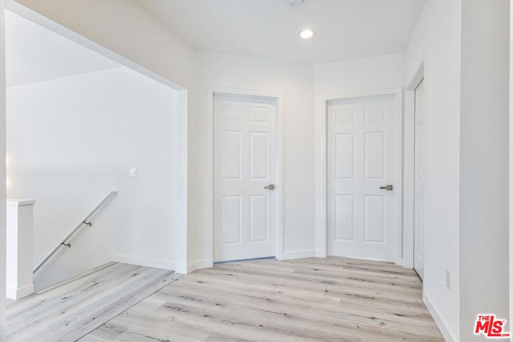 158 N Edgemont Street Property Photo 41