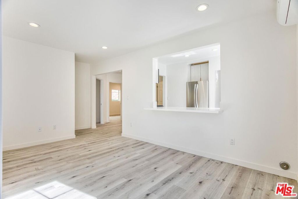 158 N Edgemont Street Property Photo 43