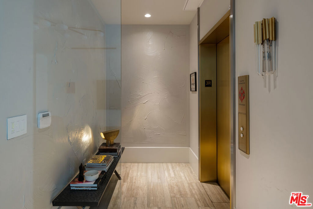 8420 W Sunset Boulevard 306 Property Photo 2