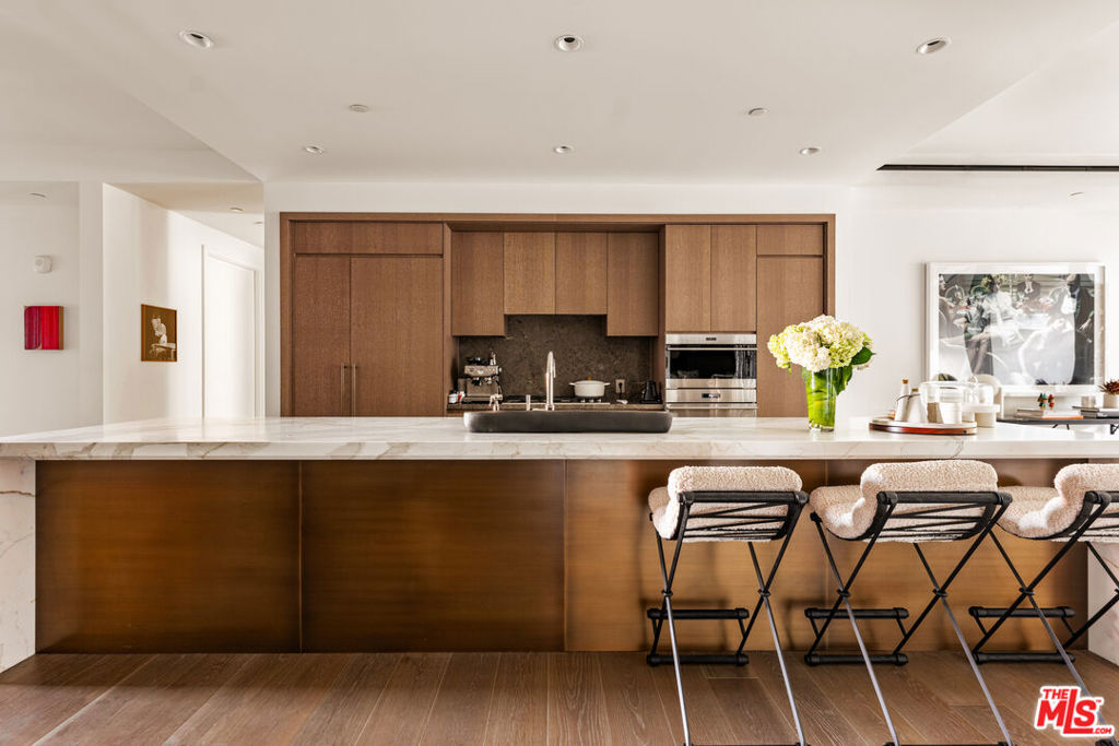 8420 W Sunset Boulevard 306 Property Photo 6