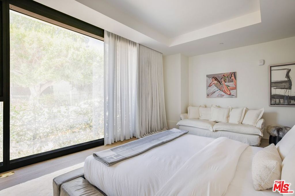 8420 W Sunset Boulevard 306 Property Photo 14