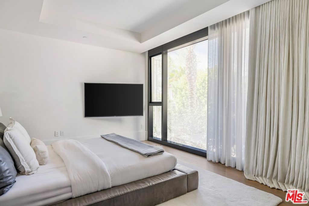 8420 W Sunset Boulevard 306 Property Photo 15
