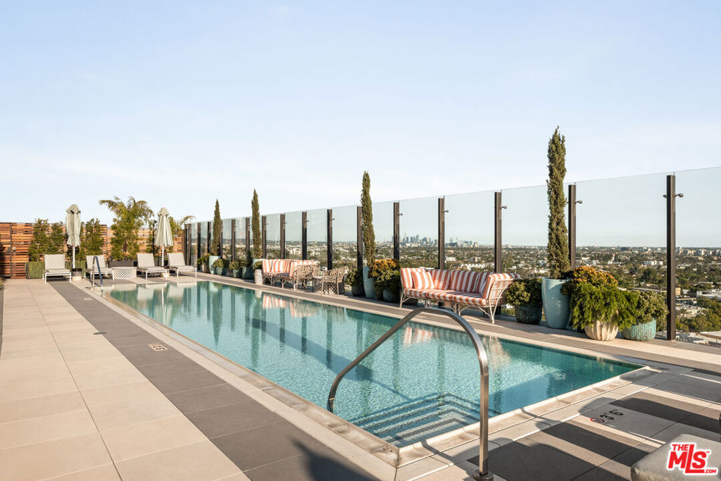 8420 W Sunset Boulevard 306 Property Photo 17