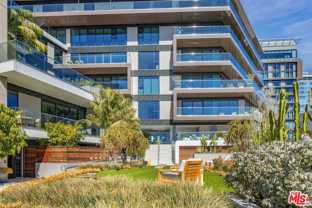 8420 W Sunset Boulevard 306 Property Photo 19
