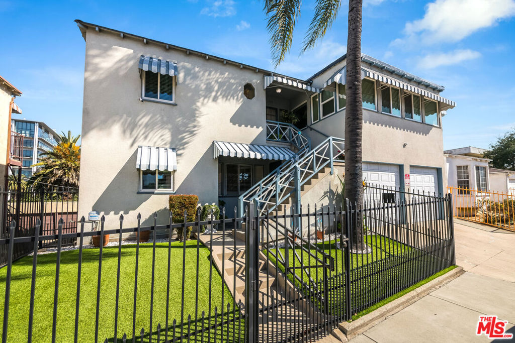 1133 1135 Sunvue Place Property Photo