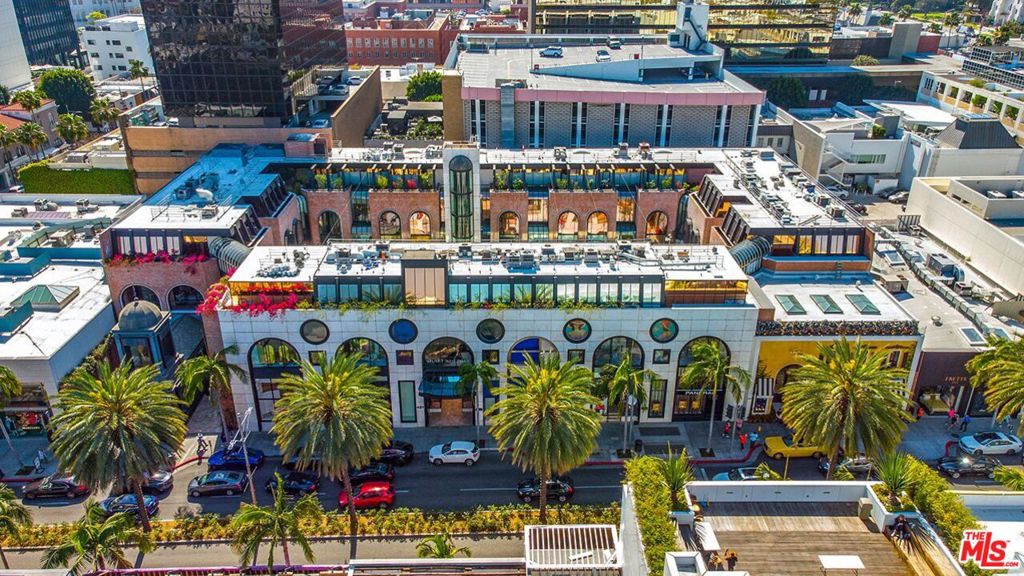 421 RODEO Drive Pent 1&3 Property Photo 1