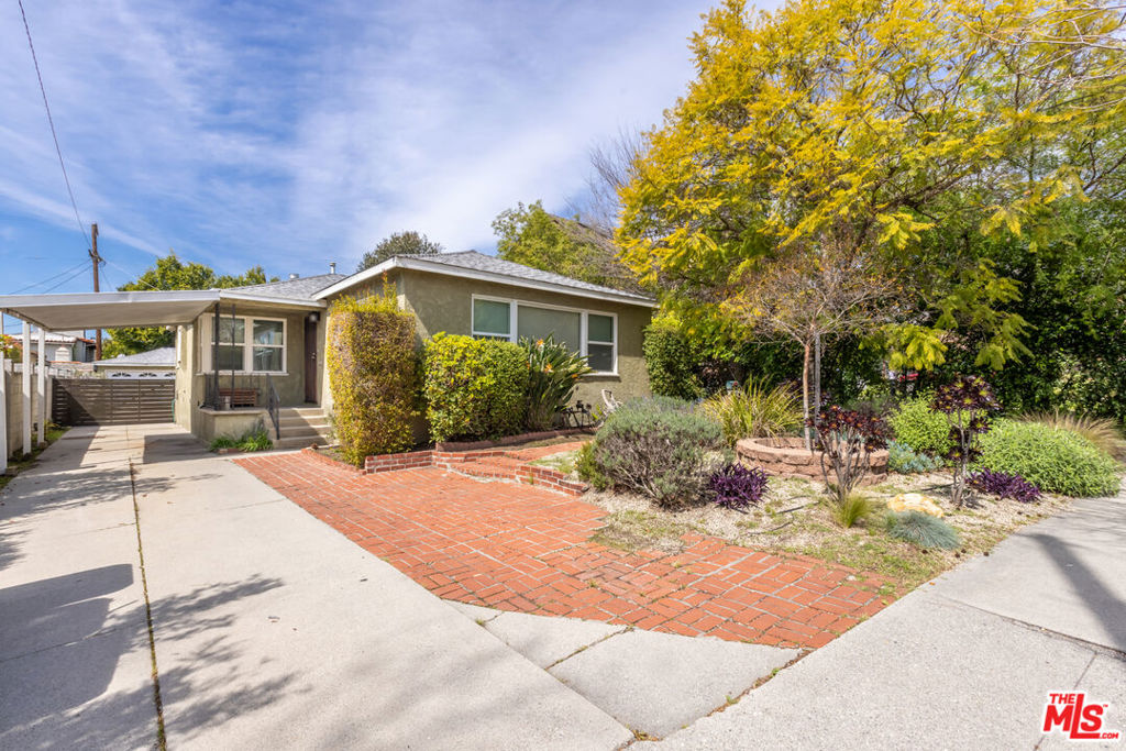 1561 Hazelwood Avenue Property Photo
