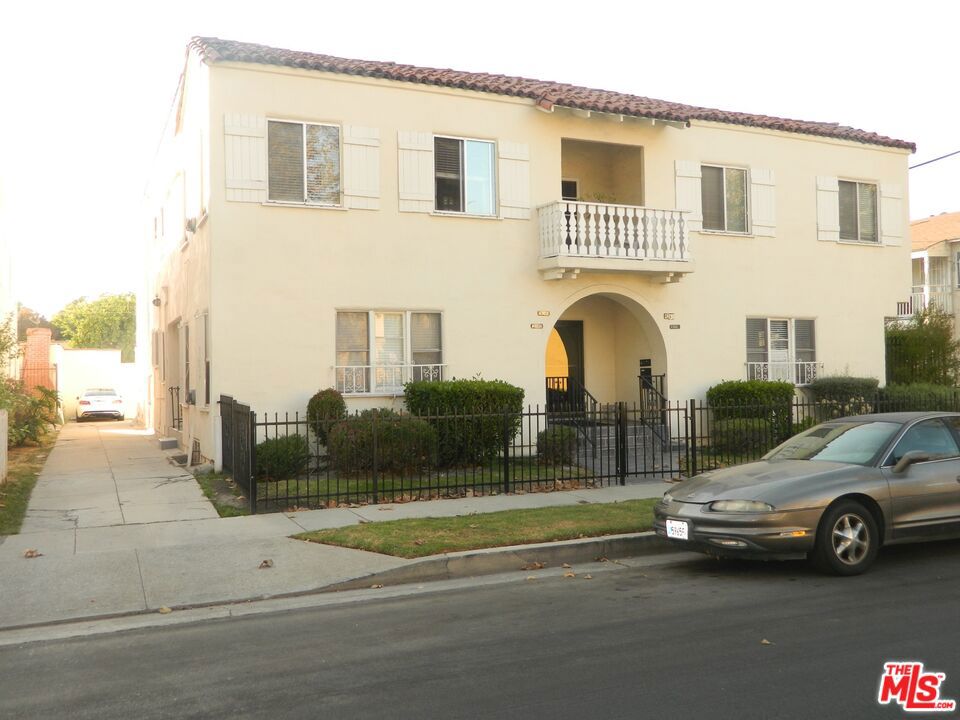 90008 Real Estate Listings Main Image