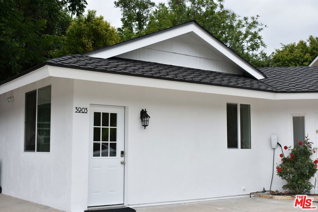 3903 Woodcliff Road Property Photo