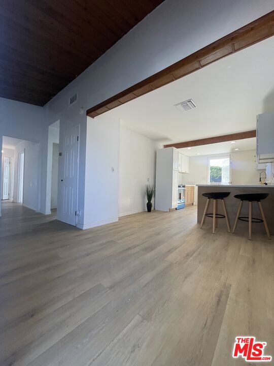 11216 Norris Avenue Property Photo