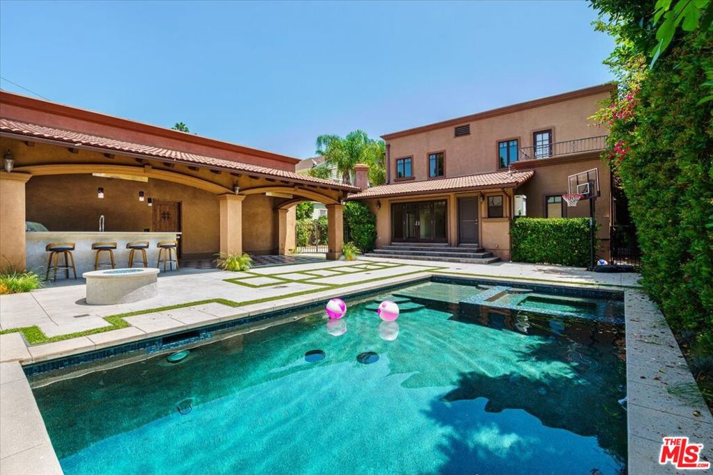 90027 Real Estate Listings Main Image