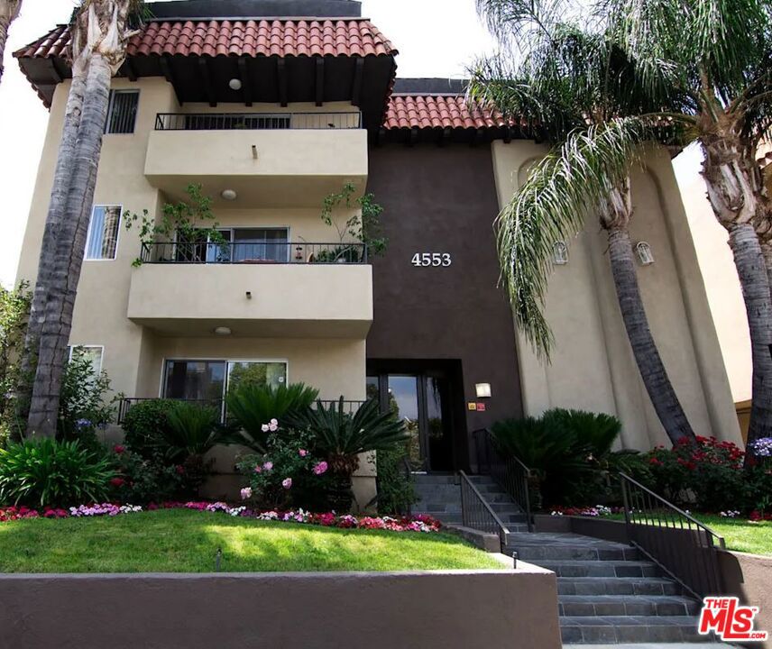 4553 Willis Avenue Property Photo