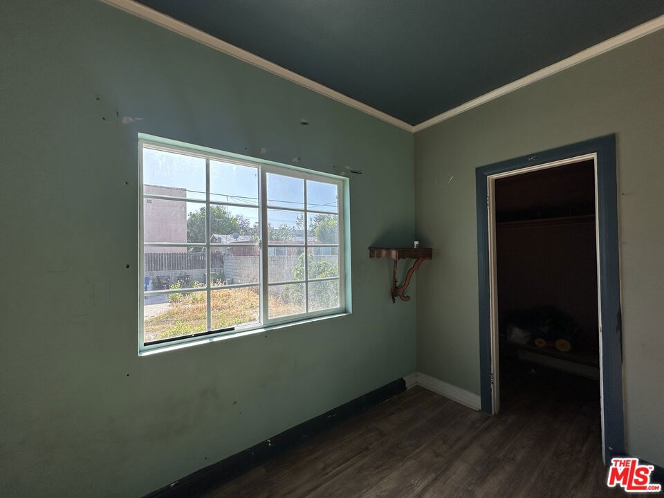 1117 N Alexandria Avenue Property Photo 26