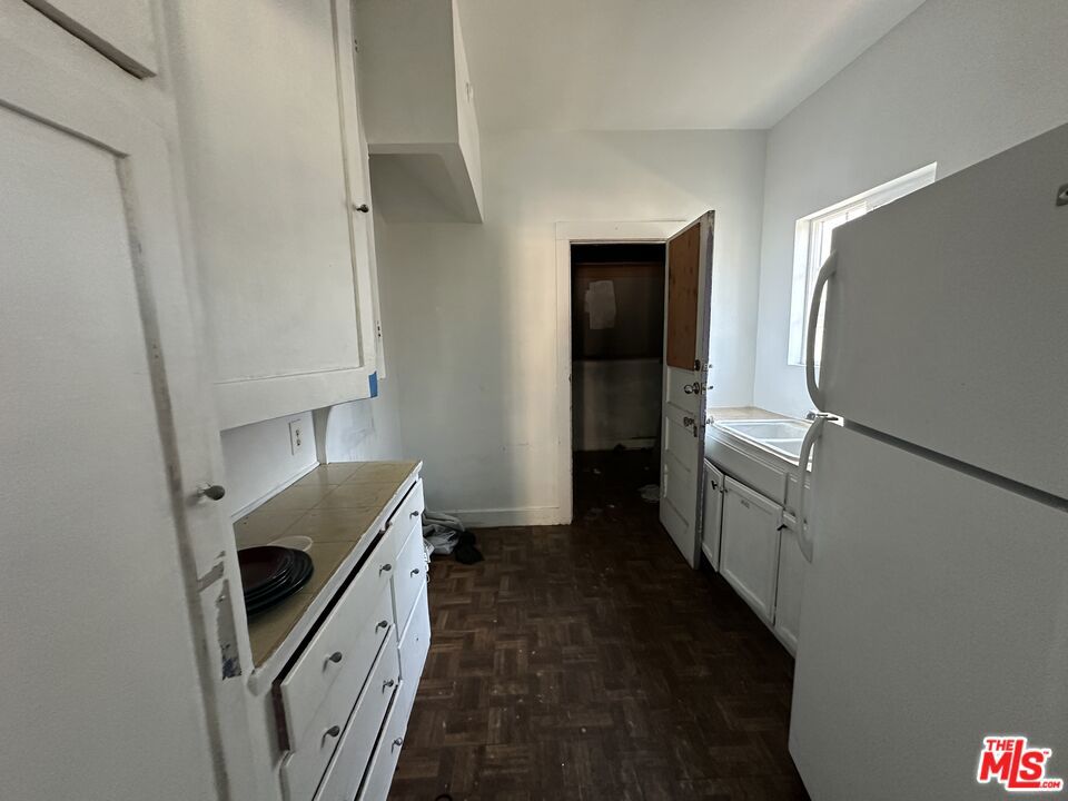 1117 N Alexandria Avenue Property Photo 29